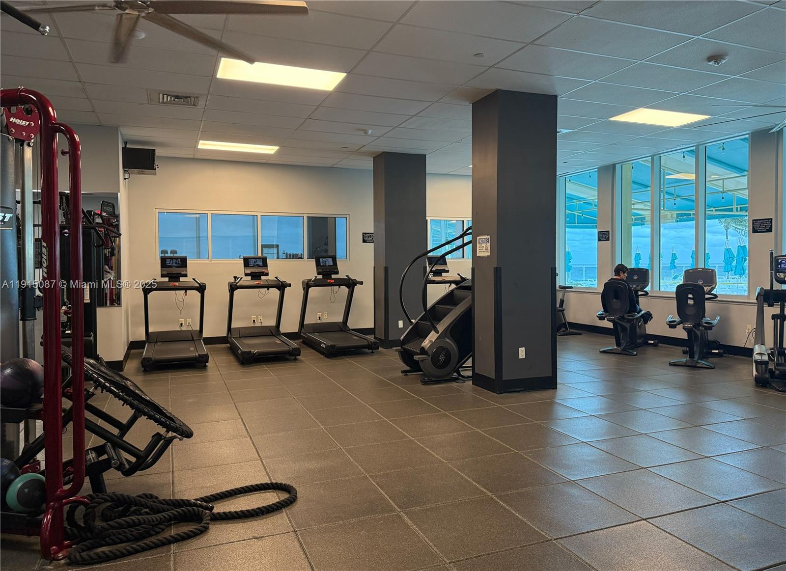 WAVE CONDO - Residential