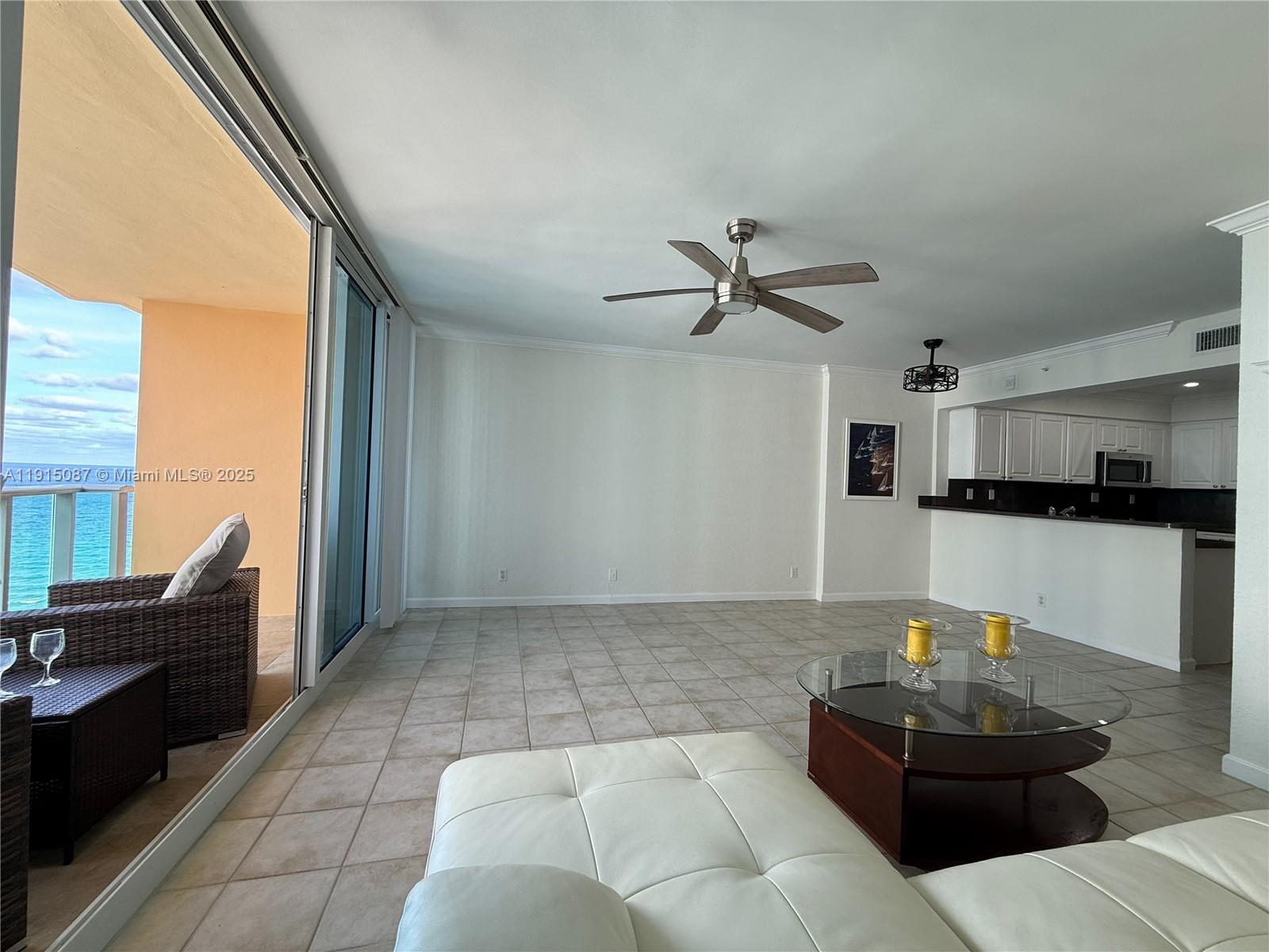 WAVE CONDO - Residential