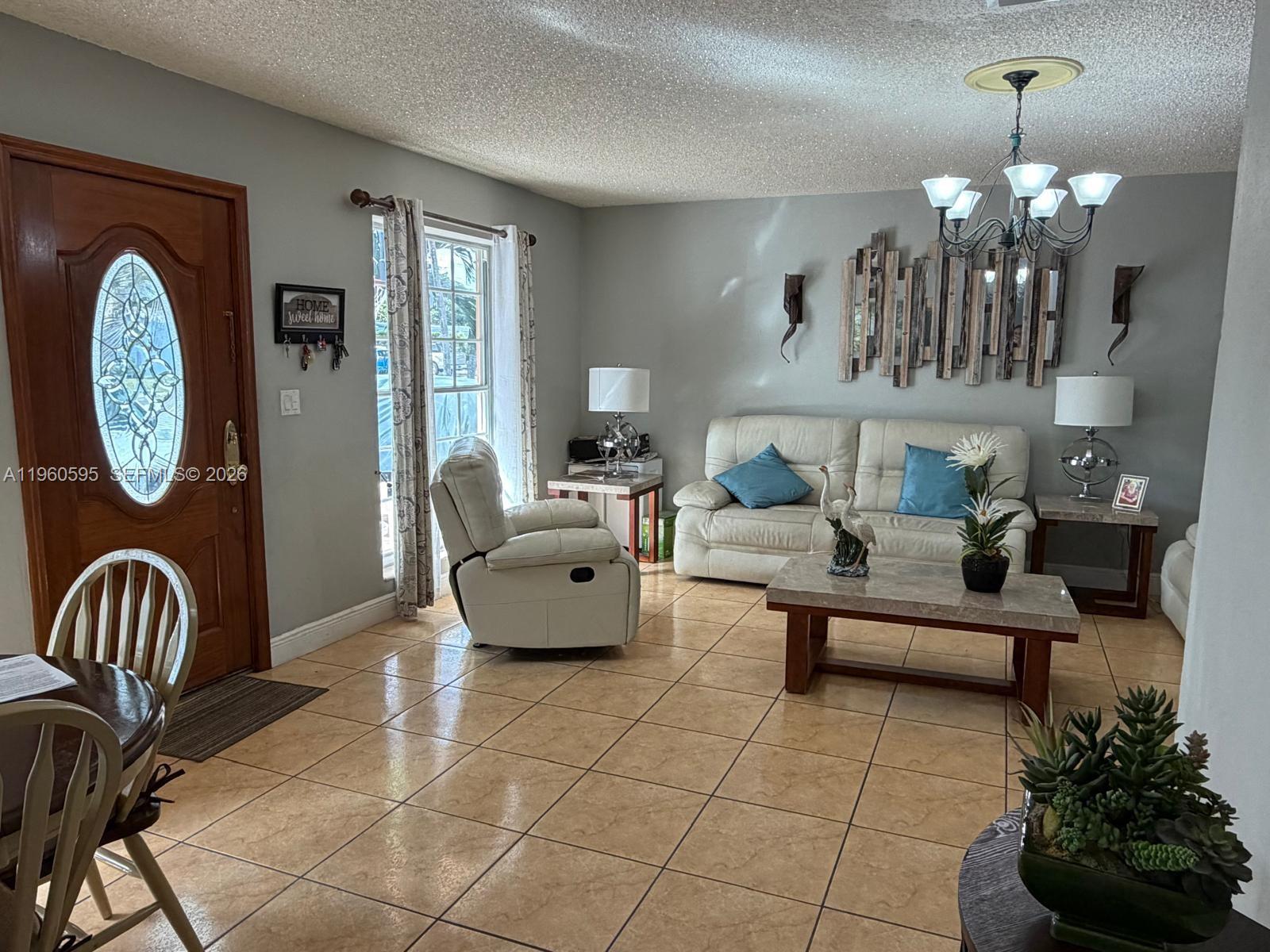 PALM SPRINGS ESTS 9TH ADD - Residential