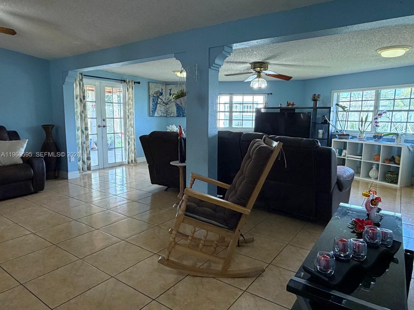 PALM SPRINGS ESTS 9TH ADD - Residential