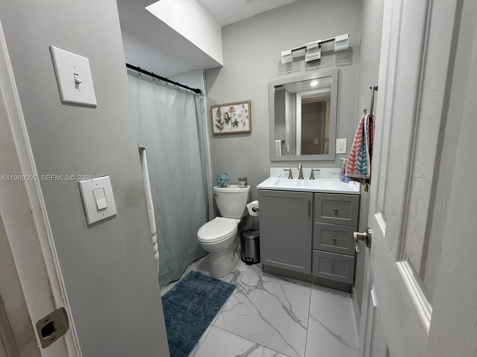 PALM SPRINGS ESTS 9TH ADD - Residential