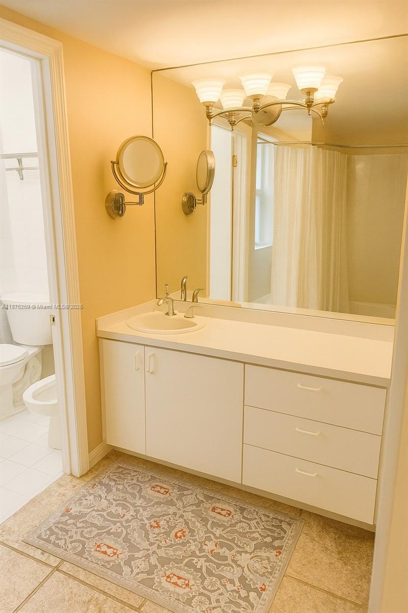 TROPICAL ISLE HOMES SUB 1 - Residential