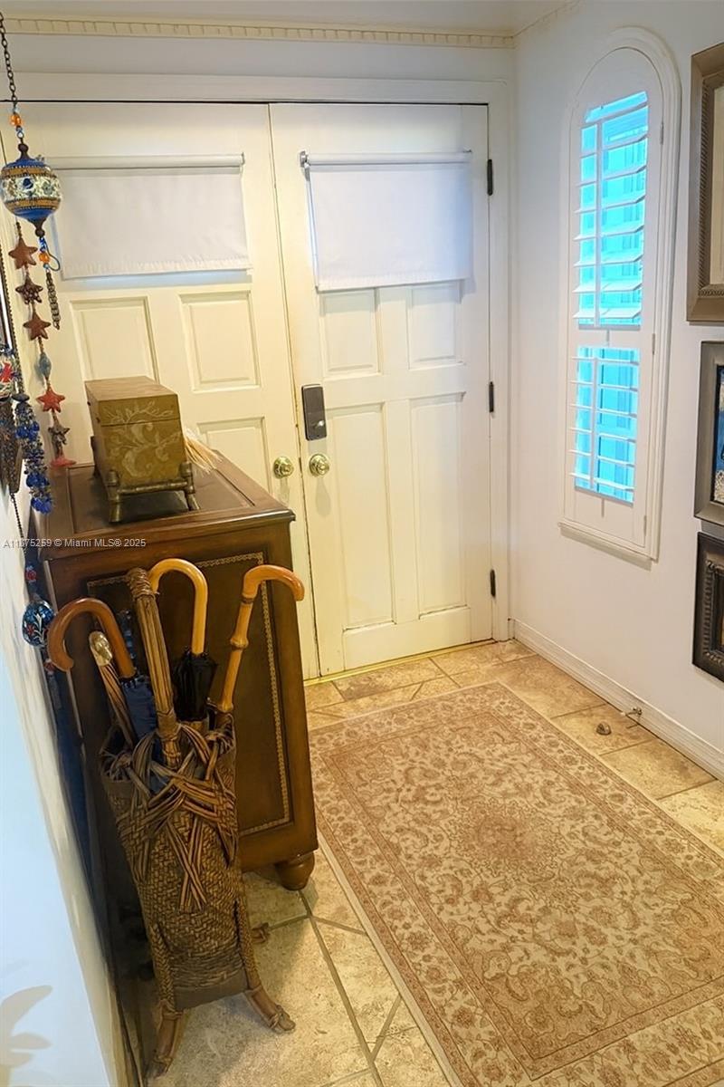 TROPICAL ISLE HOMES SUB 1 - Residential