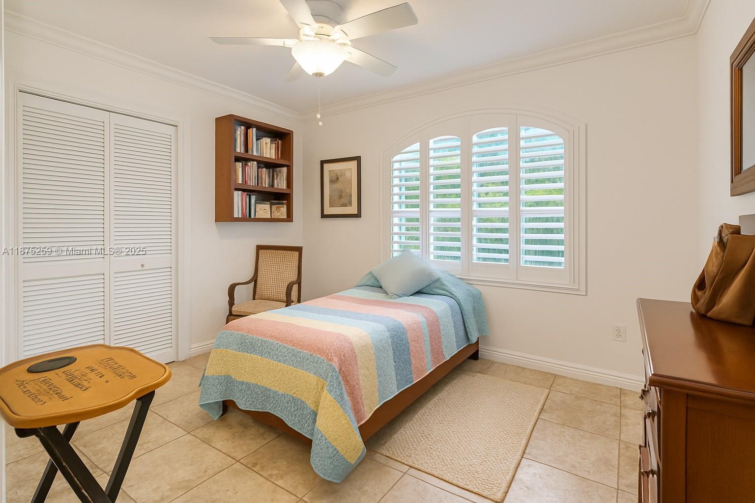 TROPICAL ISLE HOMES SUB 1 - Residential