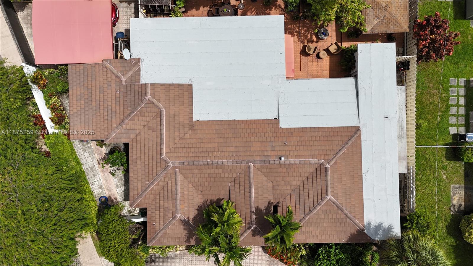 TROPICAL ISLE HOMES SUB 1 - Residential