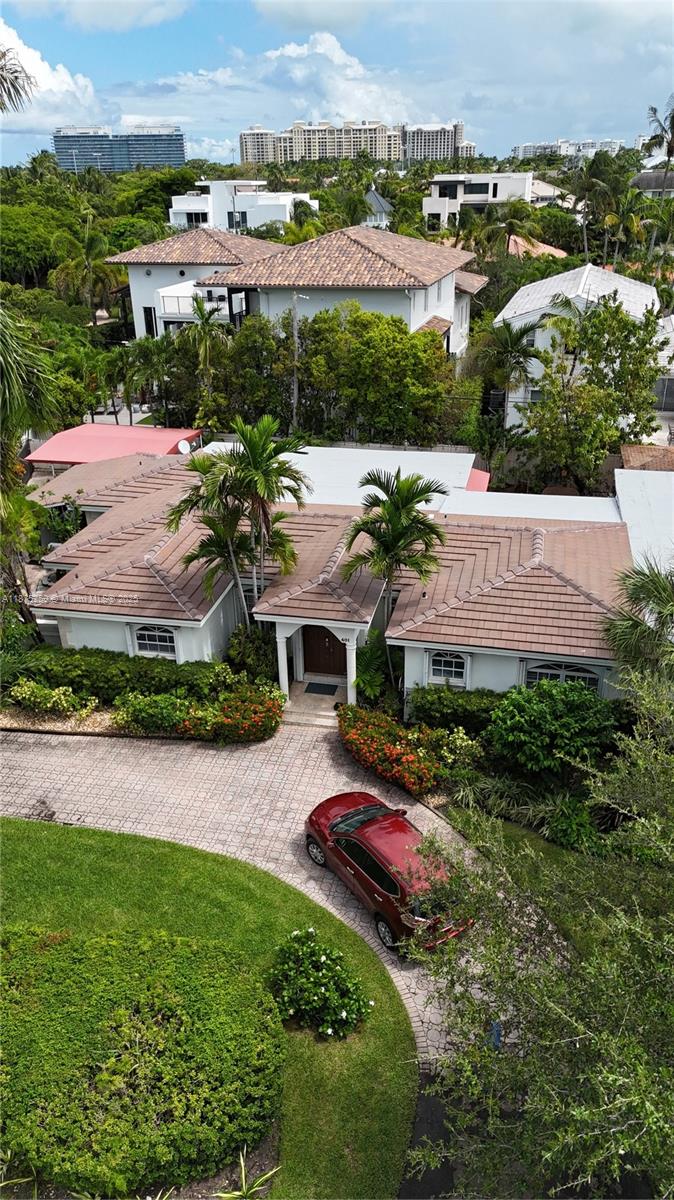 TROPICAL ISLE HOMES SUB 1 - Residential