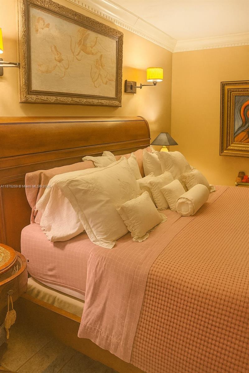 TROPICAL ISLE HOMES SUB 1 - Residential