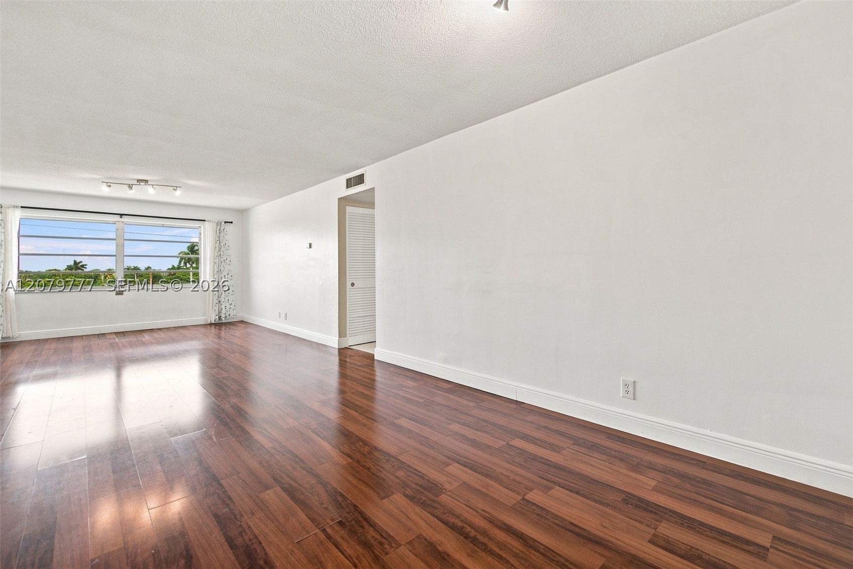 200 NE 12th Ave 1D