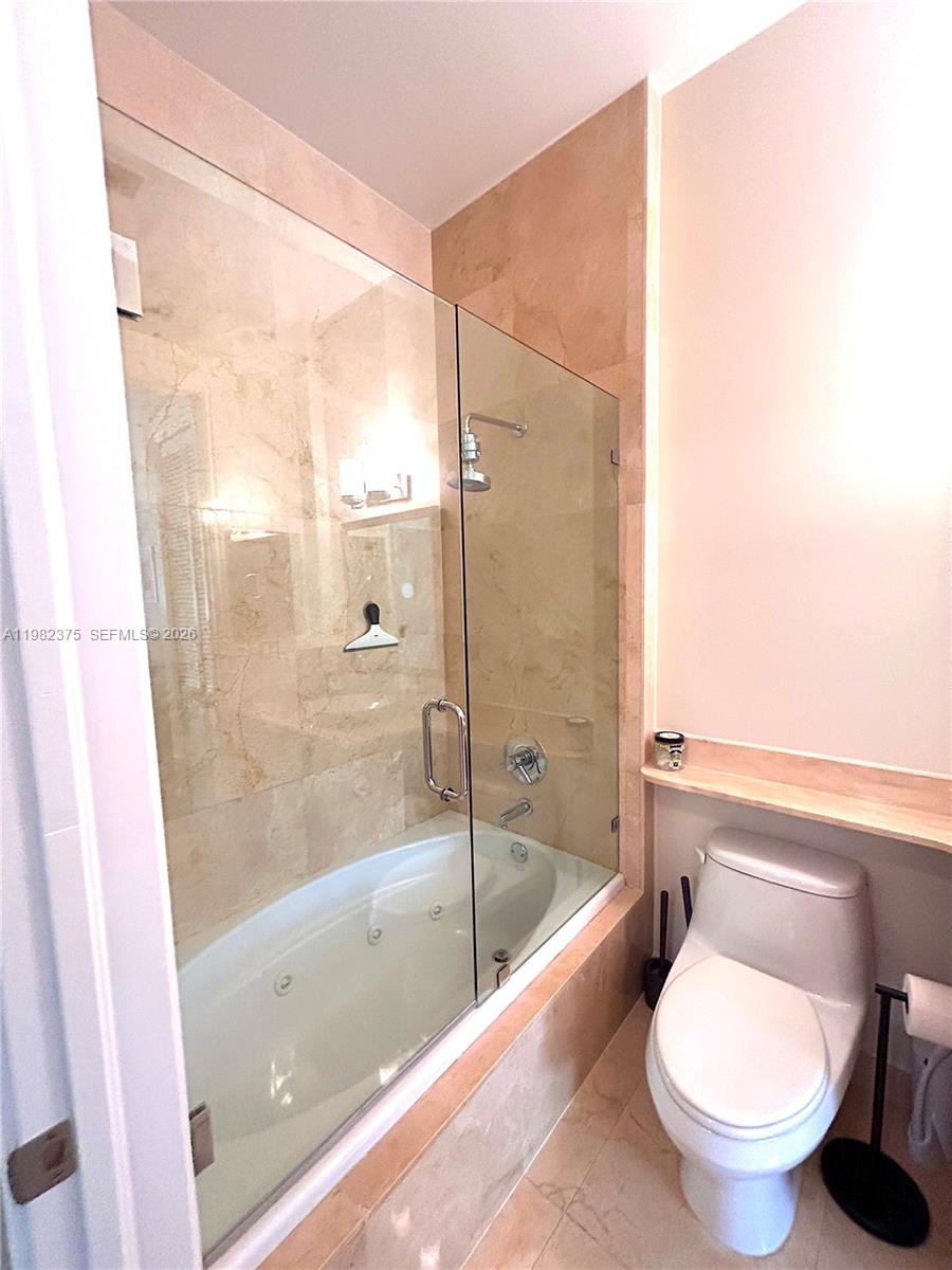 THE PONCE TOWER CONDO - Residential Lease