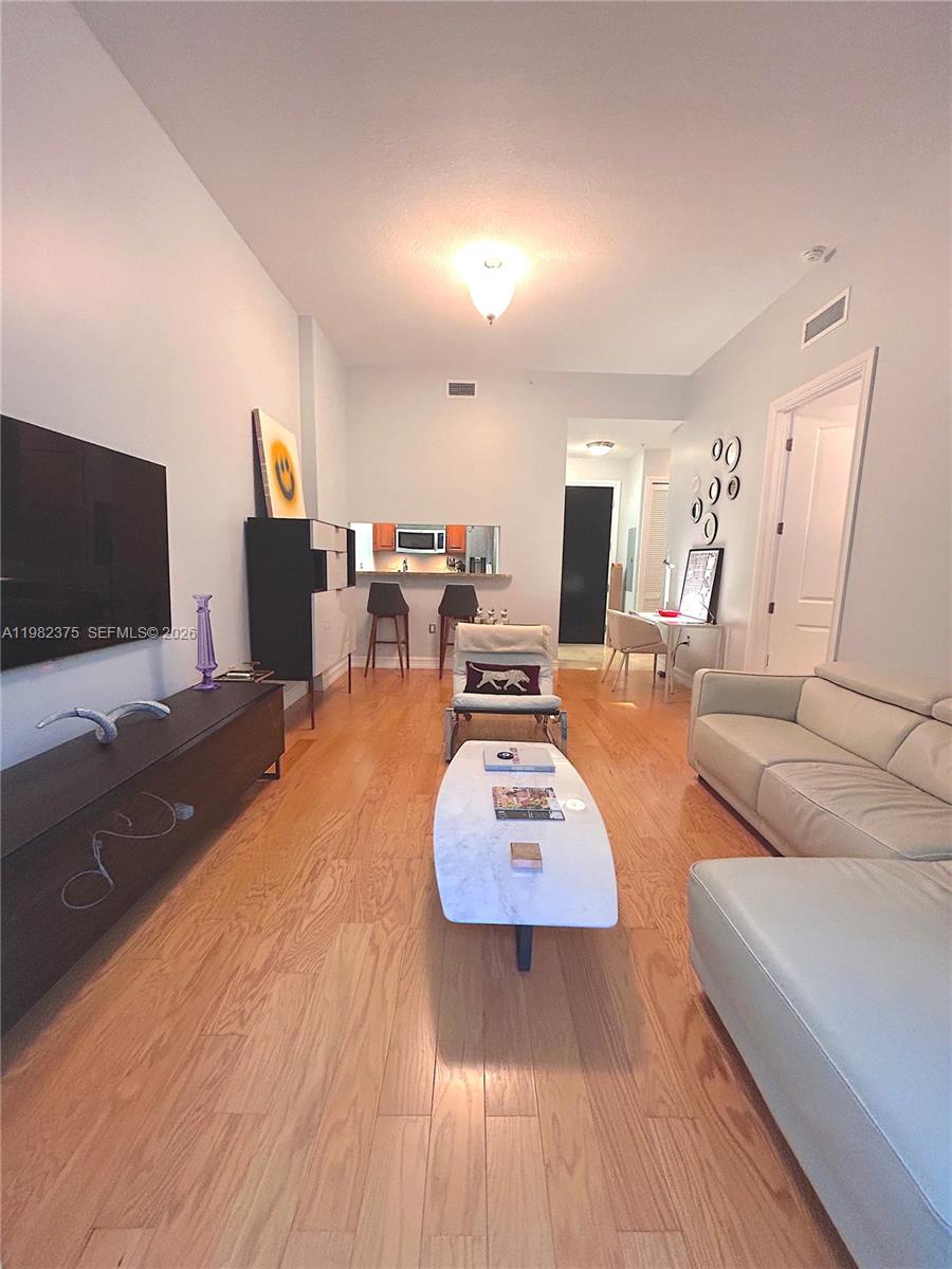 THE PONCE TOWER CONDO - Residential Lease