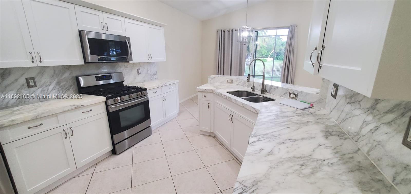 BIG SKY NORTH RESIDENTIAL - Residential Lease
