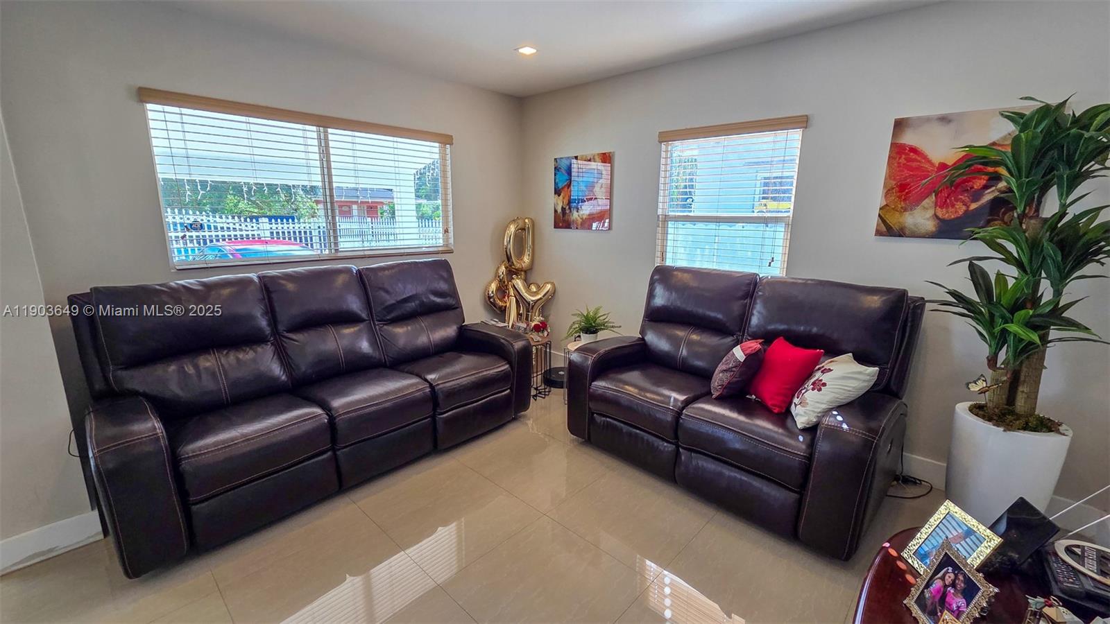 GLADYS PARK - Residential