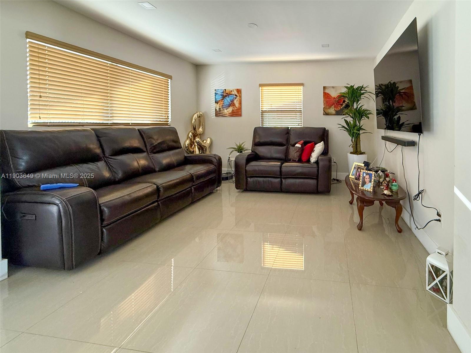 GLADYS PARK - Residential