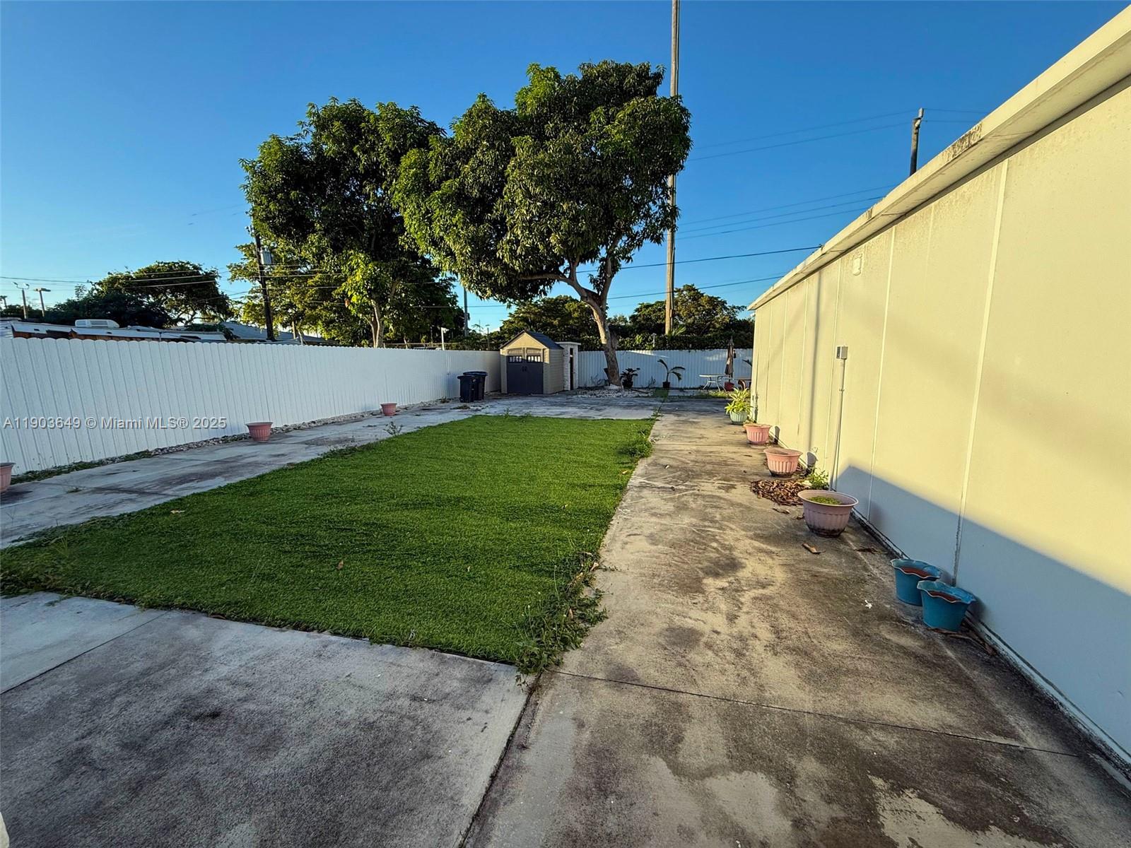 GLADYS PARK - Residential