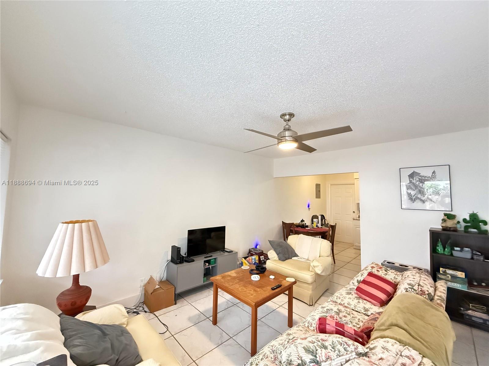 SUNSET LAKE PARK - Residential Lease