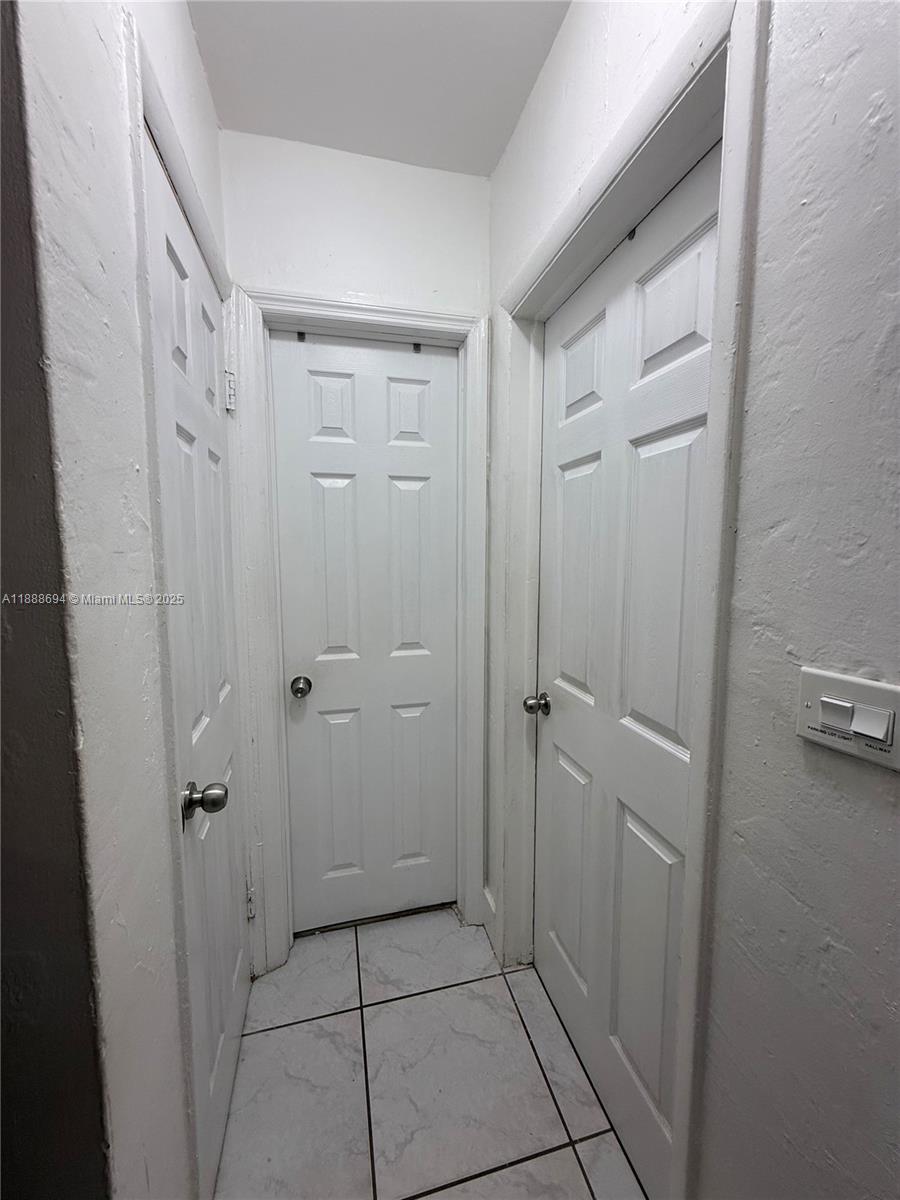 SUNSET LAKE PARK - Residential Lease