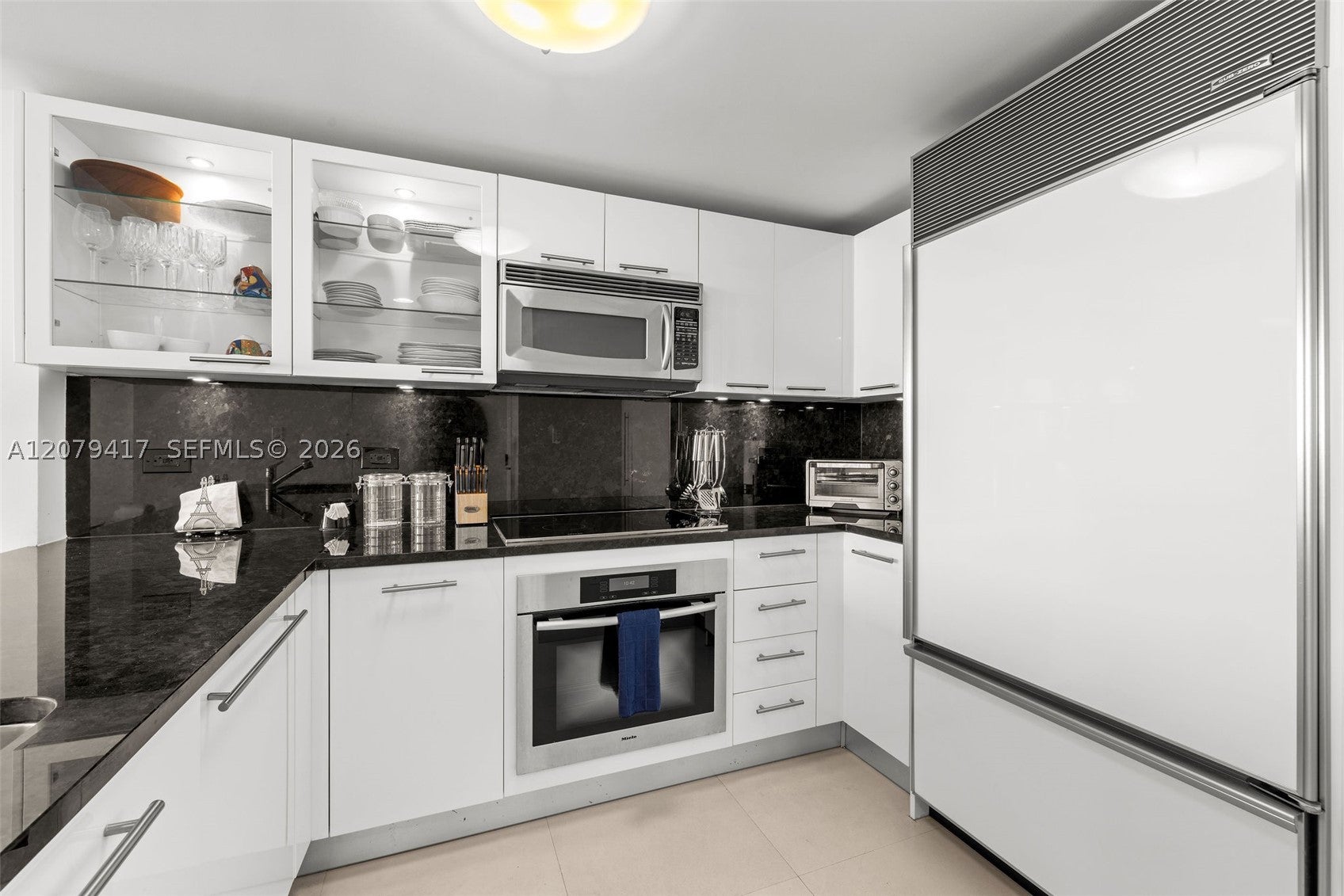 6801 Collins Ave 1401