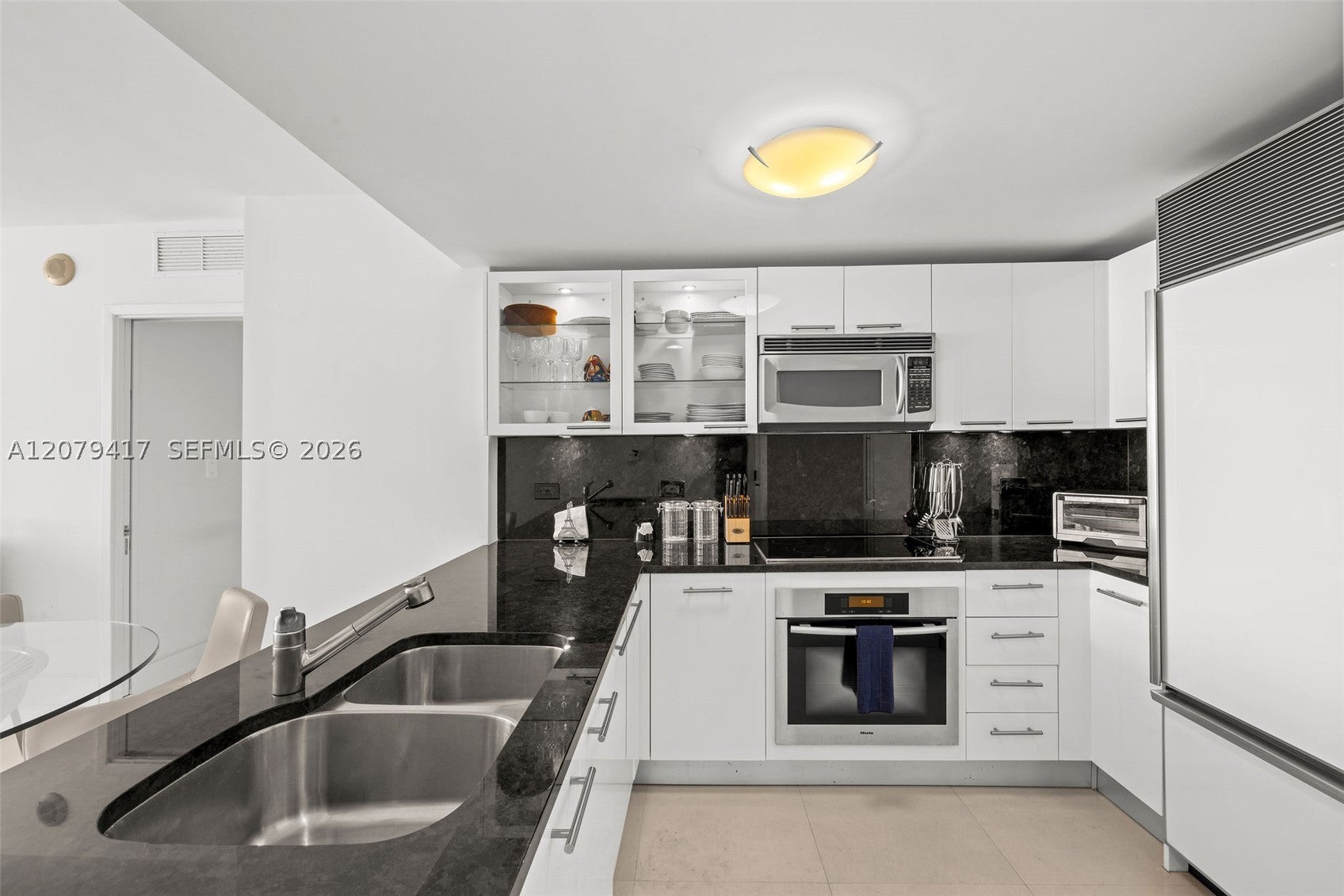 6801 Collins Ave 1401