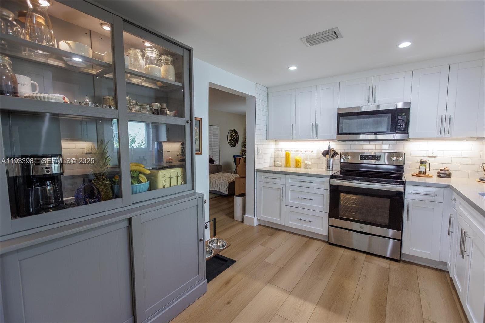 STEPHEN MANOR - Residential