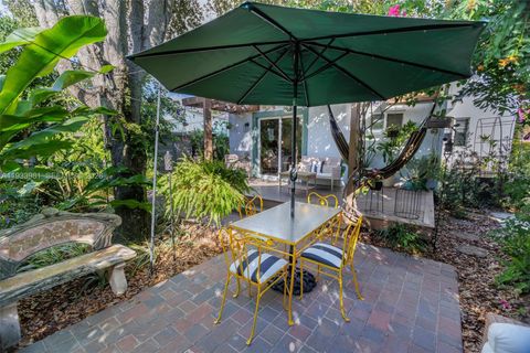 734 NW 75th St Miami FL 33150