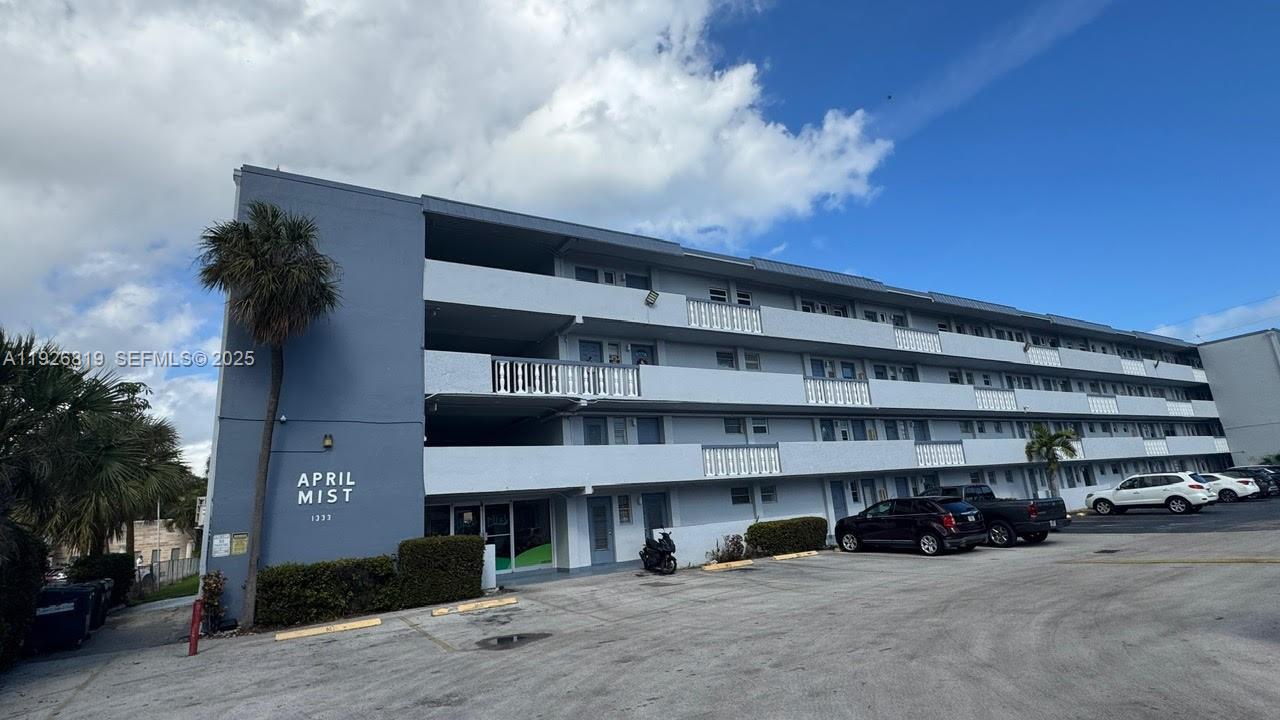 APRIL MIST CONDO - Residential