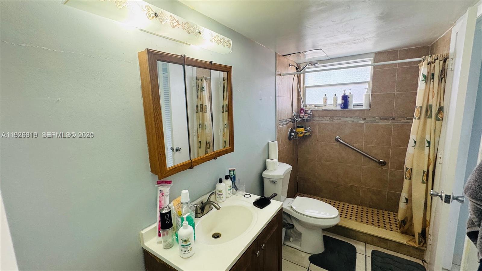 APRIL MIST CONDO - Residential