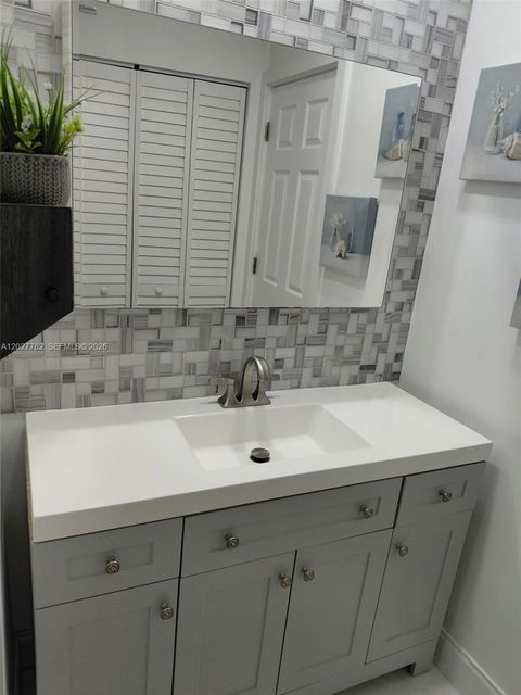 Tiny photo for 255 NE 41st Ct, Deerfield Beach, FL 33064 (MLS # A12027762)