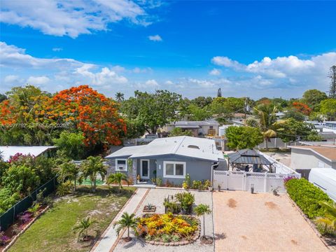 Tiny photo for 255 NE 41st Ct, Deerfield Beach, FL 33064 (MLS # A12027762)