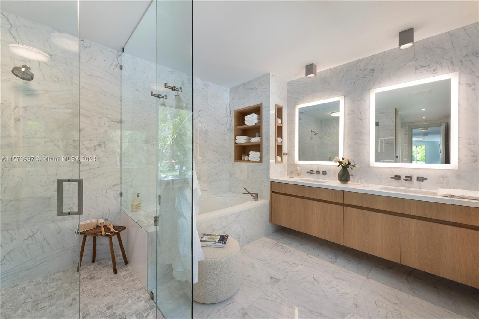 EARLETON SHORES - Residential