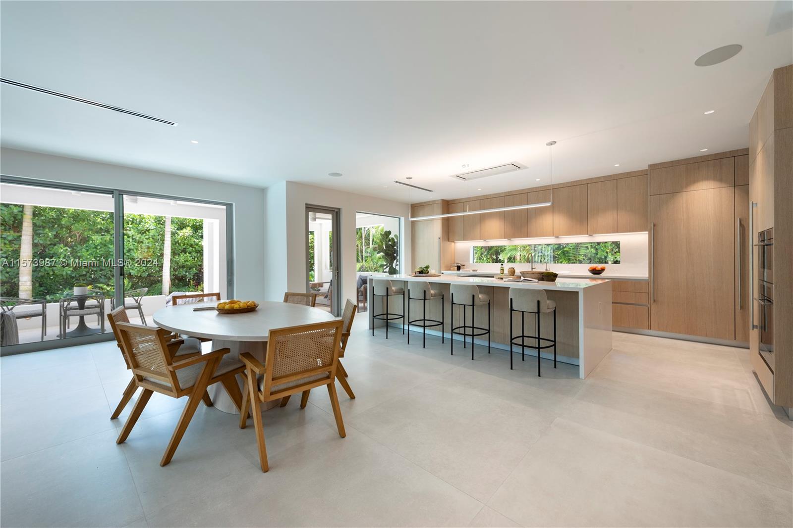 EARLETON SHORES - Residential