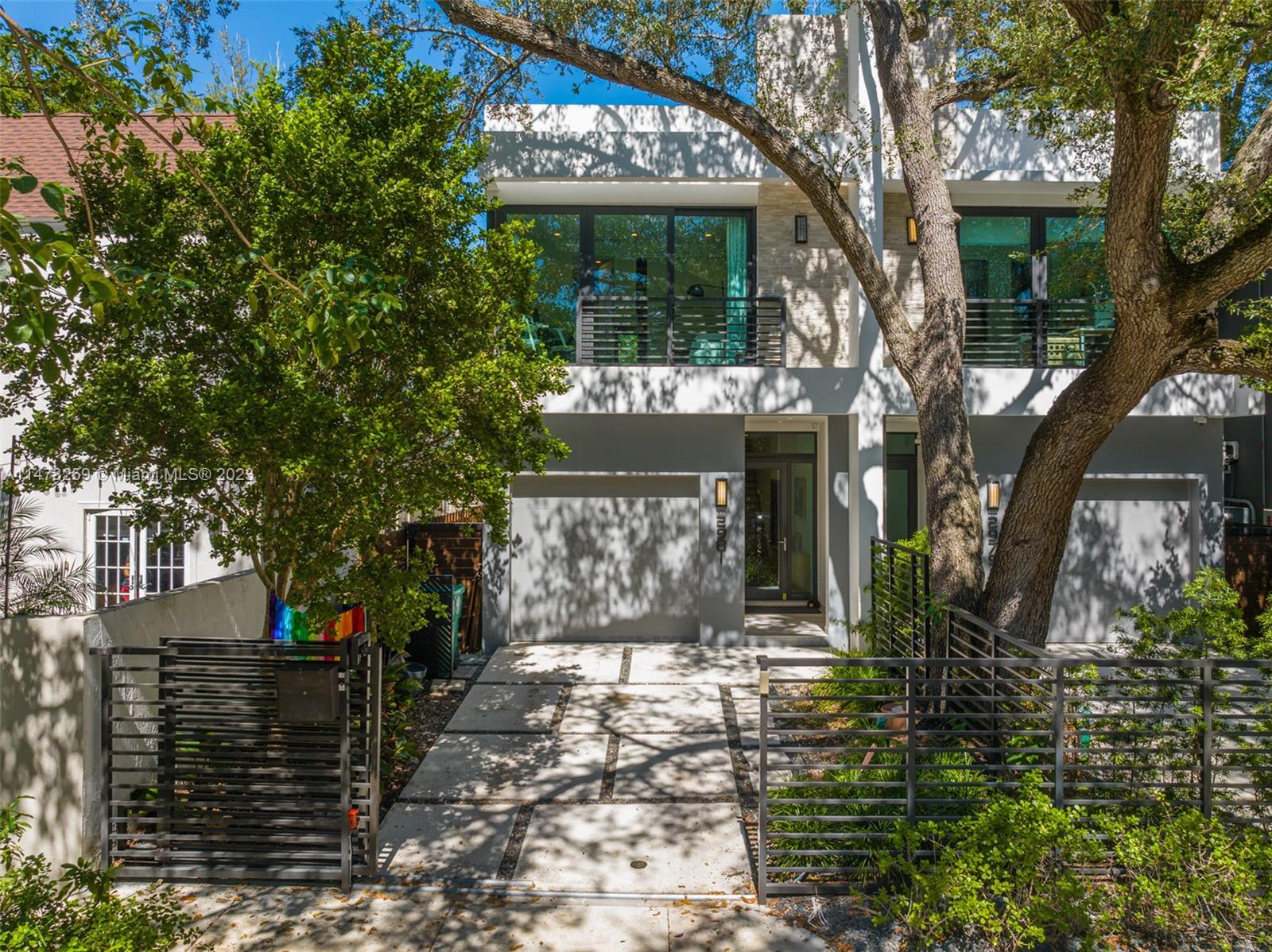 LINCOLN PARK VILLAS CONDO - Residential