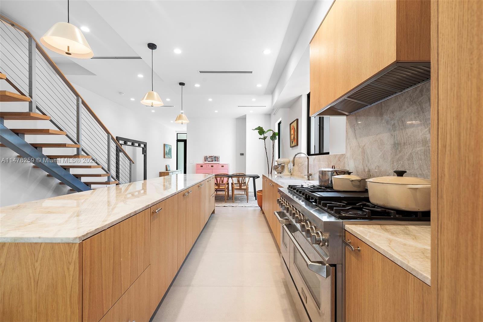 LINCOLN PARK VILLAS CONDO - Residential