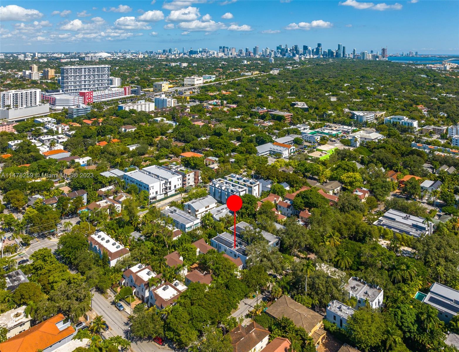 LINCOLN PARK VILLAS CONDO - Residential