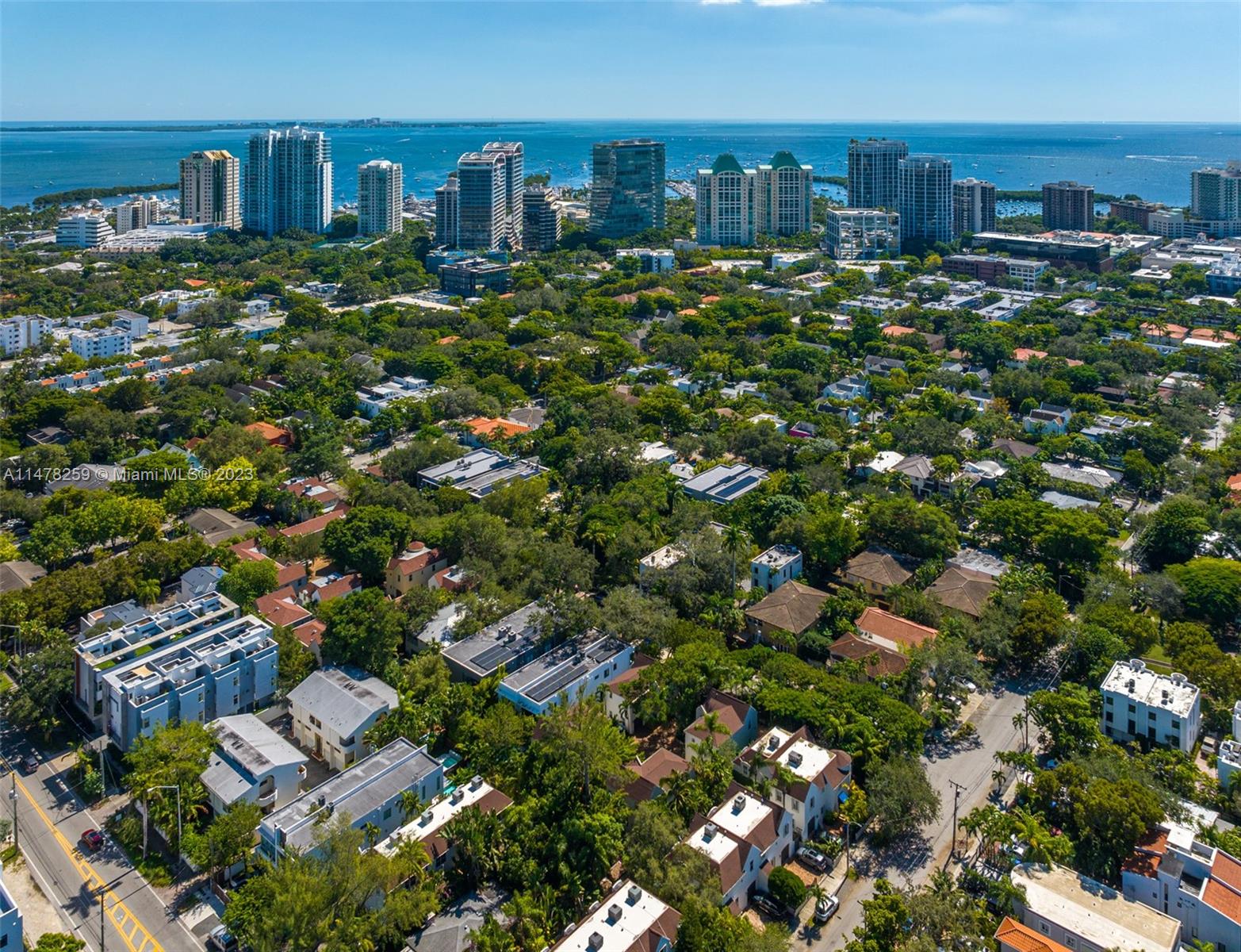 LINCOLN PARK VILLAS CONDO - Residential