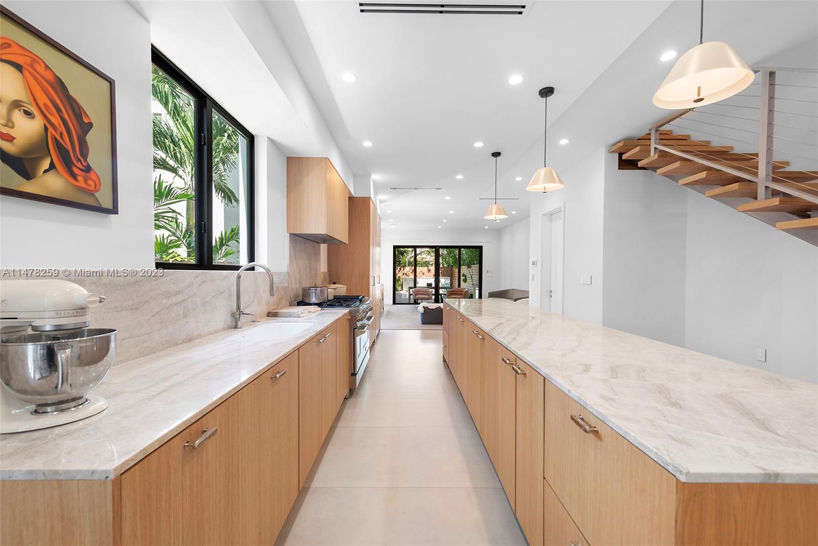 LINCOLN PARK VILLAS CONDO - Residential