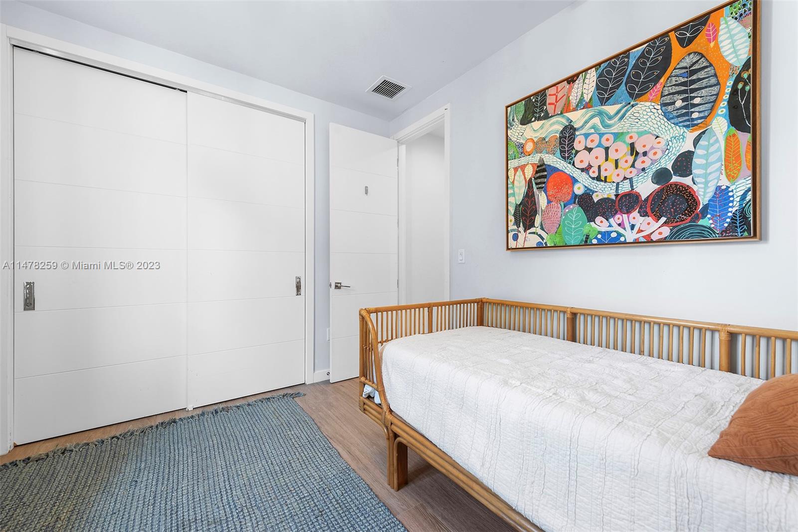 LINCOLN PARK VILLAS CONDO - Residential