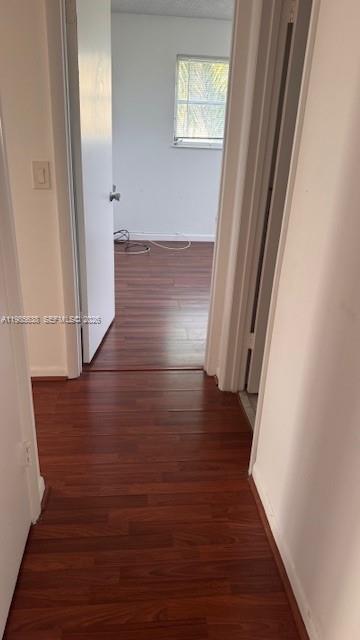 VILLAGE ROYALE GREENWOOD - Residential Lease