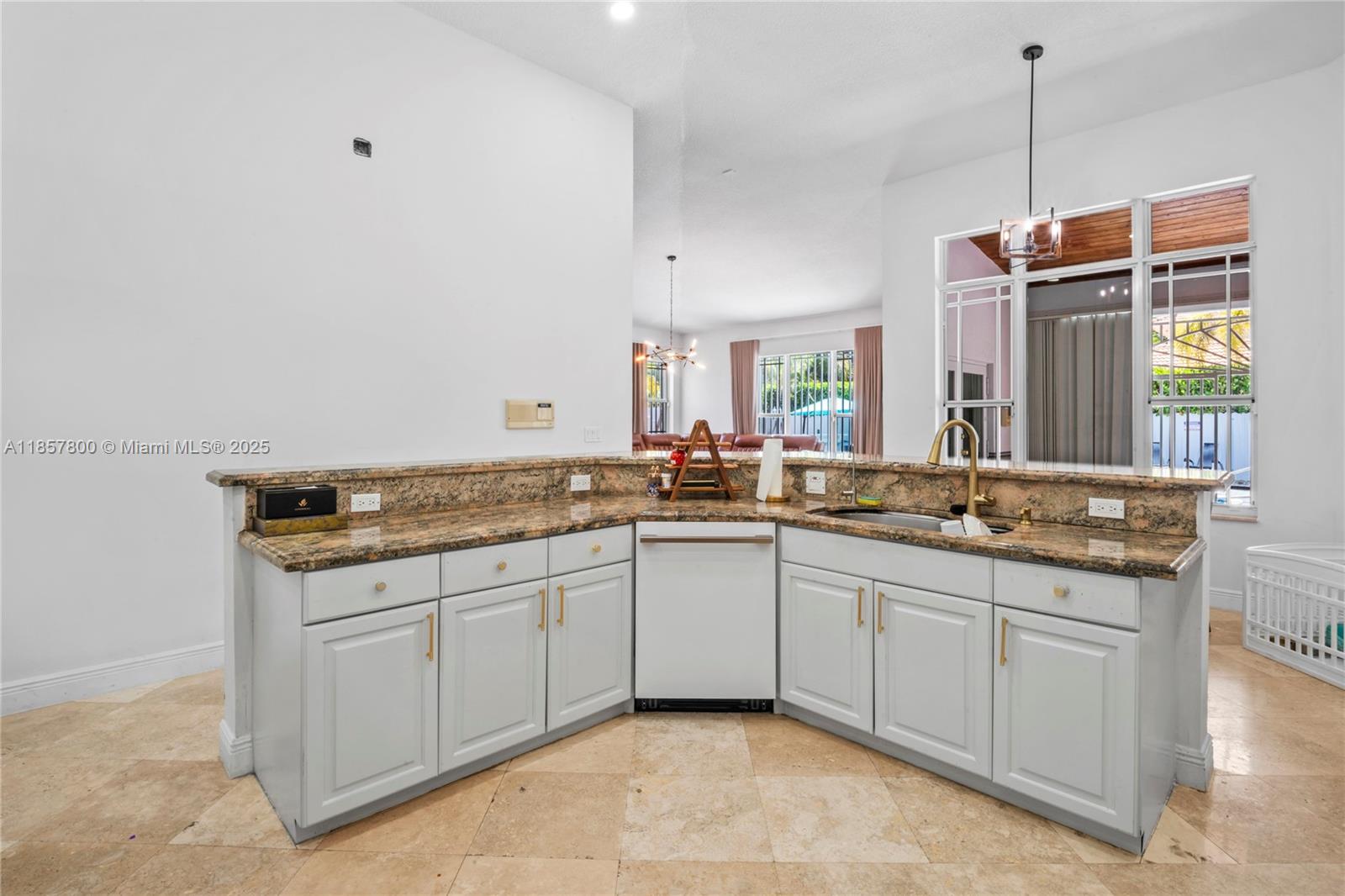 BEVERLY HILLS - Residential