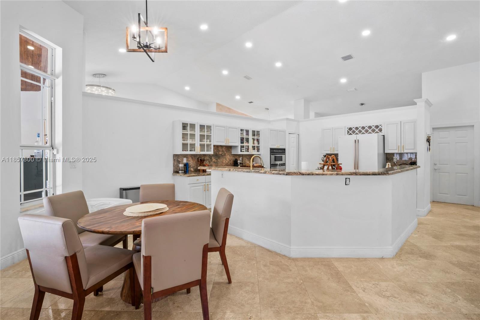 BEVERLY HILLS - Residential