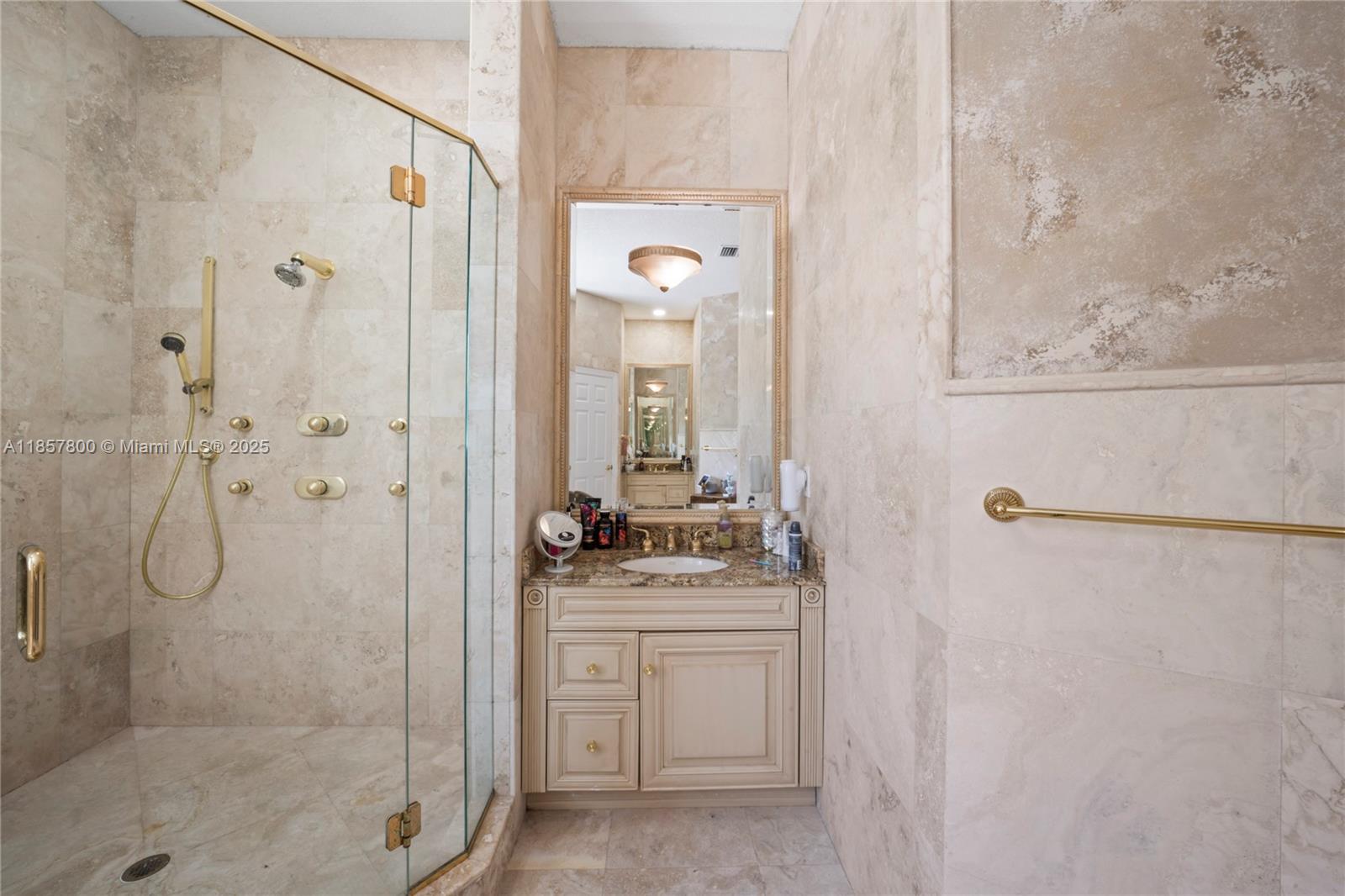 BEVERLY HILLS - Residential