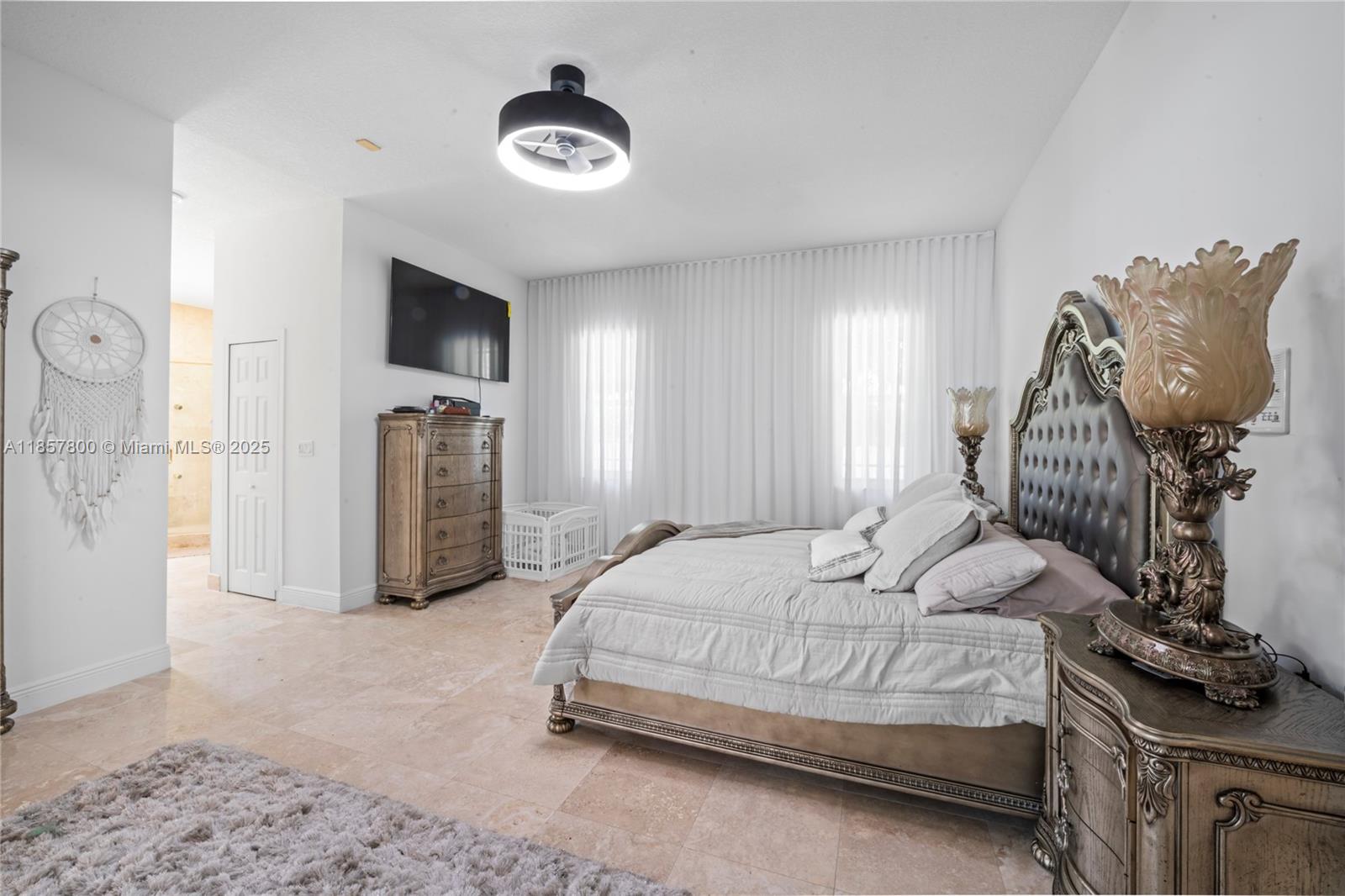 BEVERLY HILLS - Residential