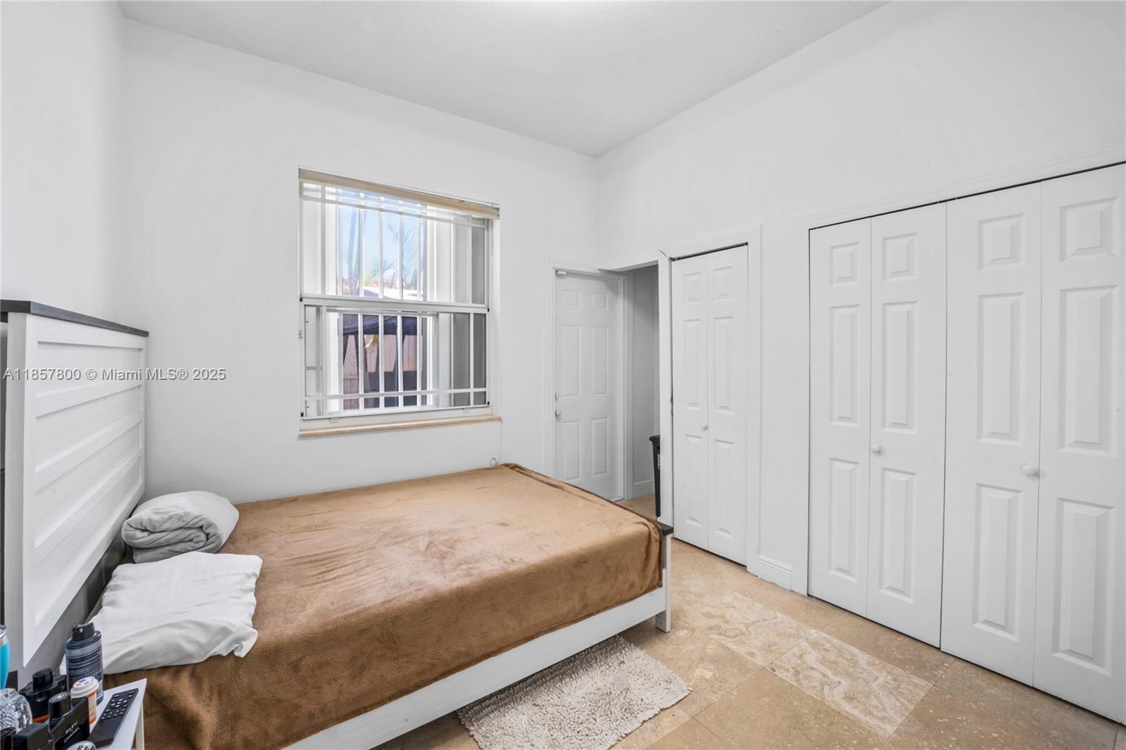 BEVERLY HILLS - Residential