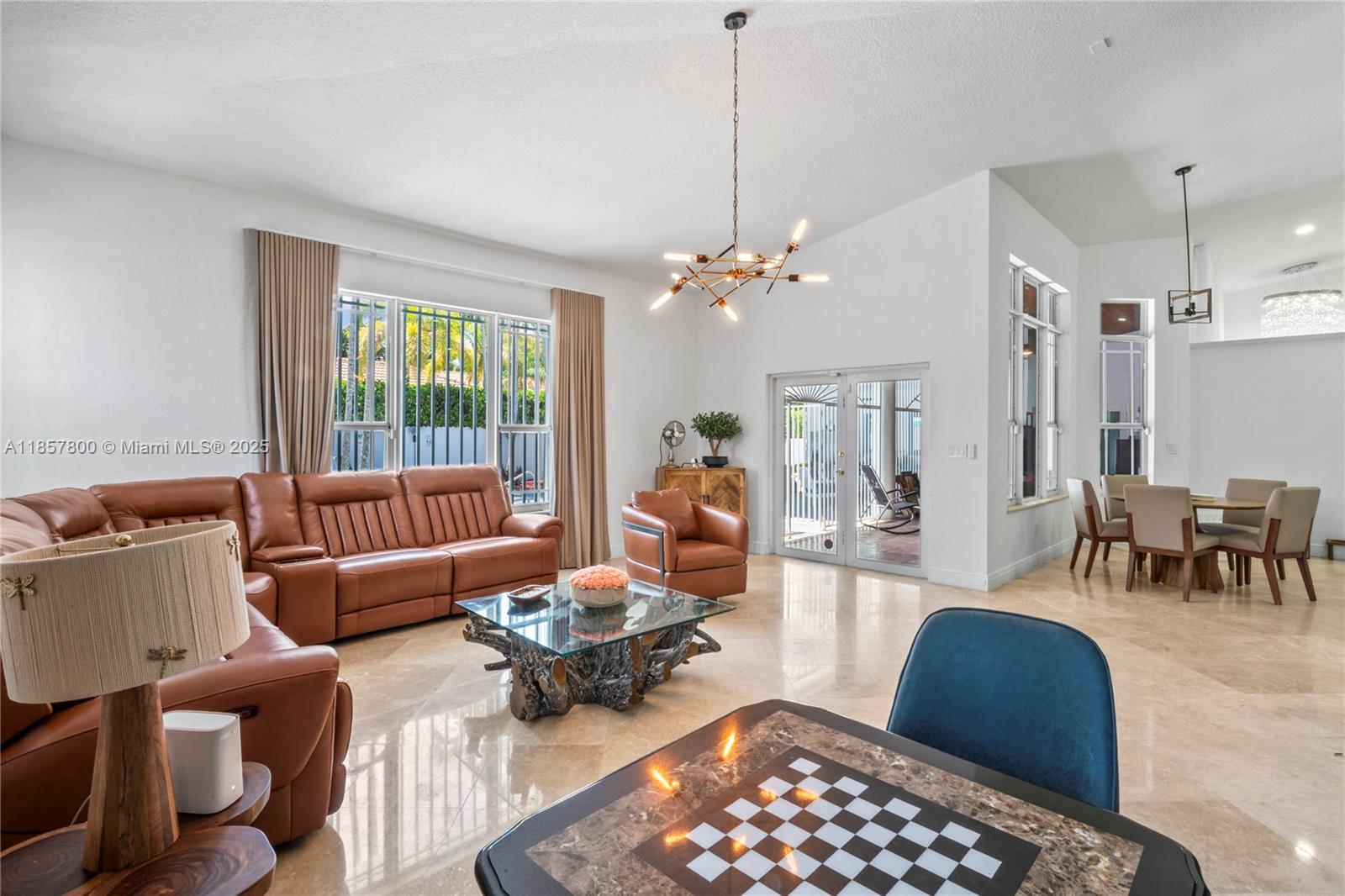 BEVERLY HILLS - Residential