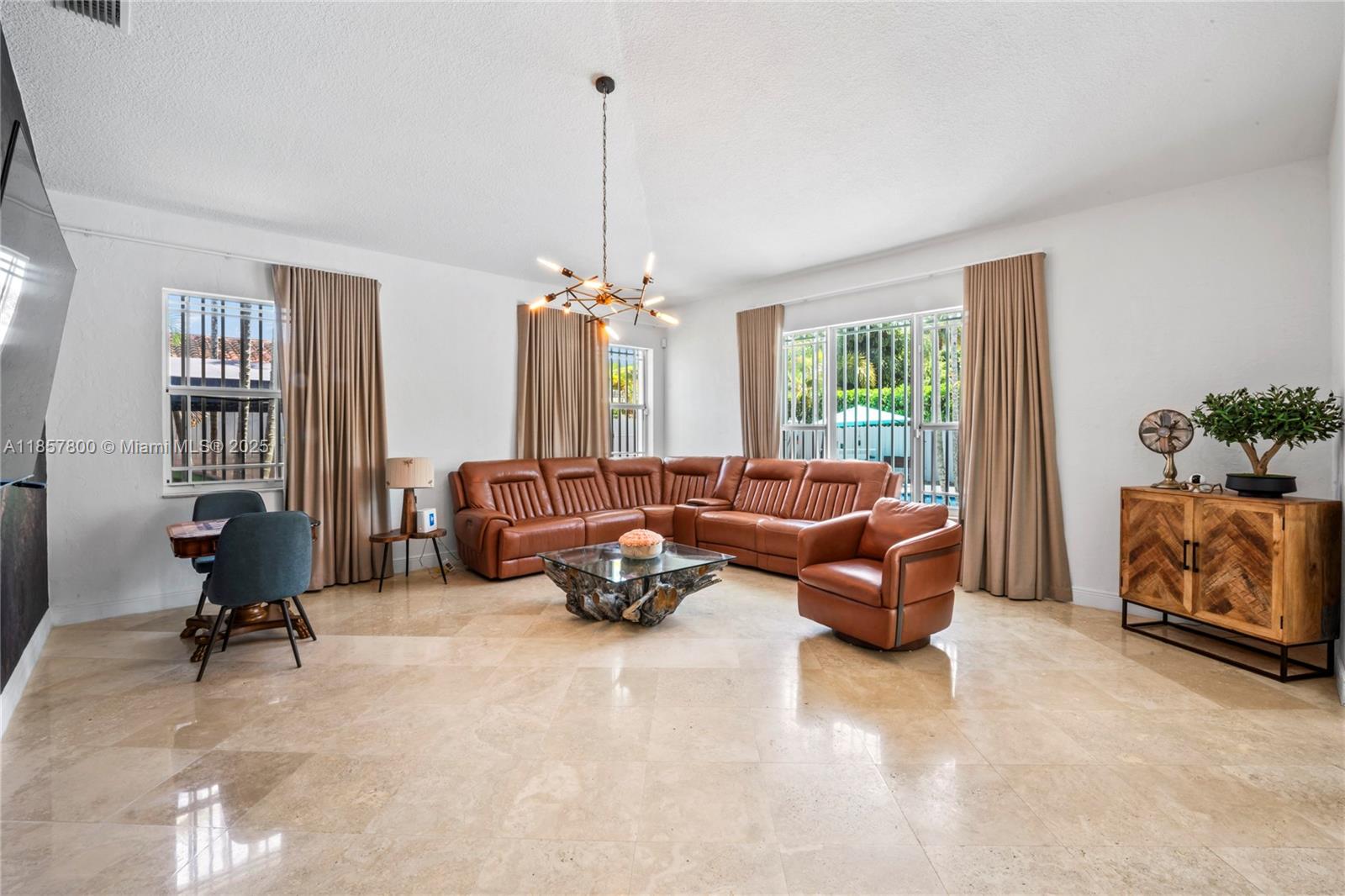 BEVERLY HILLS - Residential