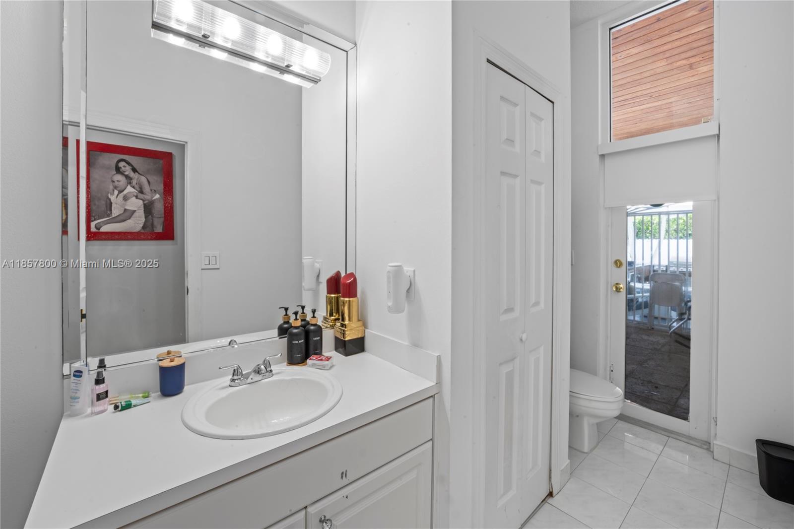 BEVERLY HILLS - Residential