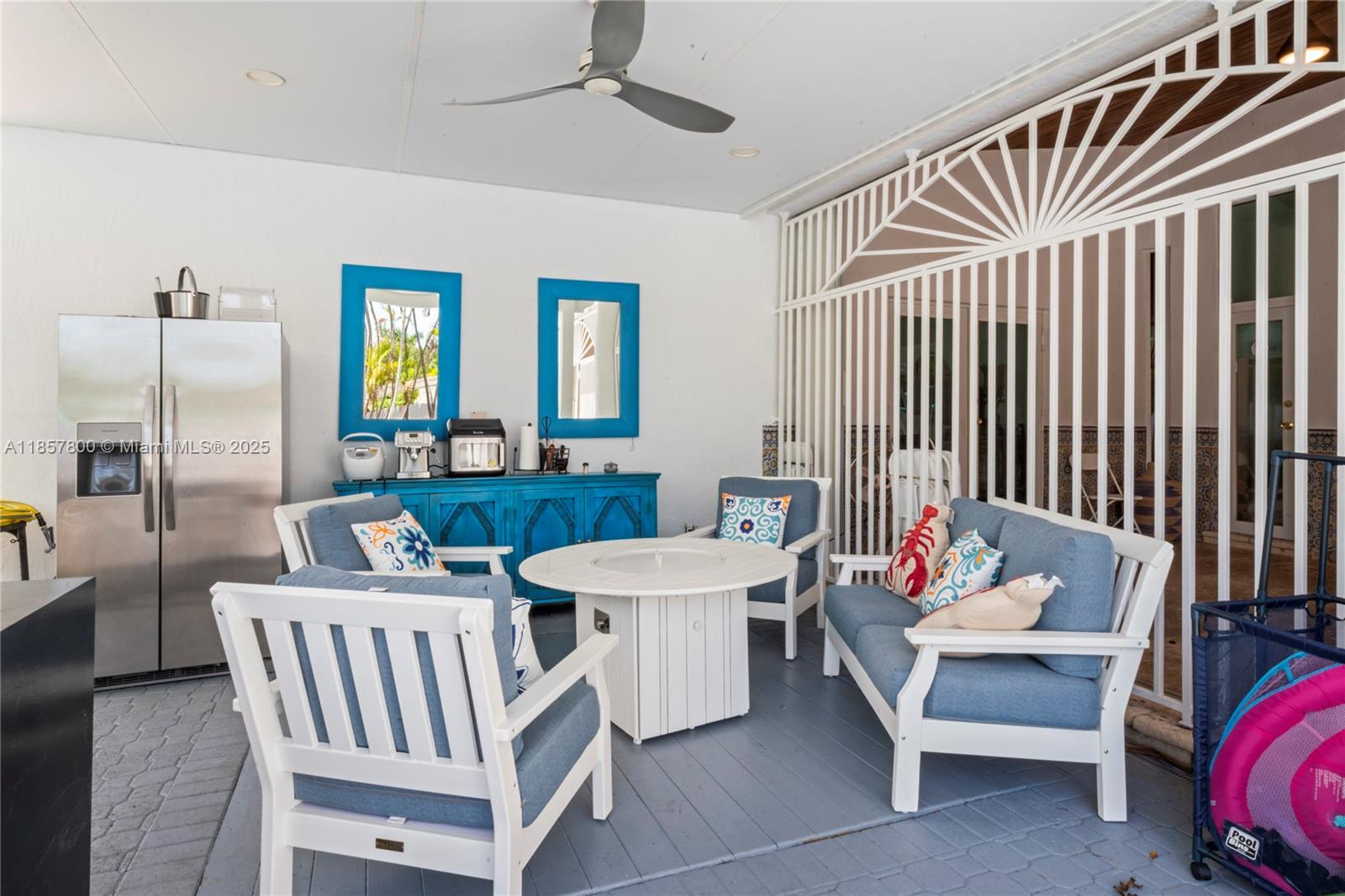 BEVERLY HILLS - Residential