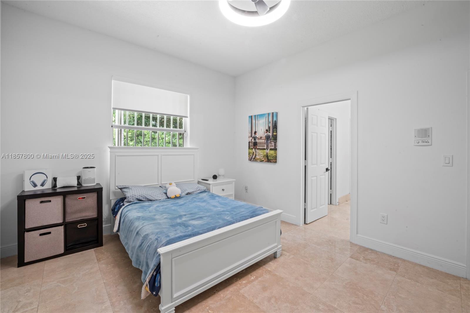 BEVERLY HILLS - Residential