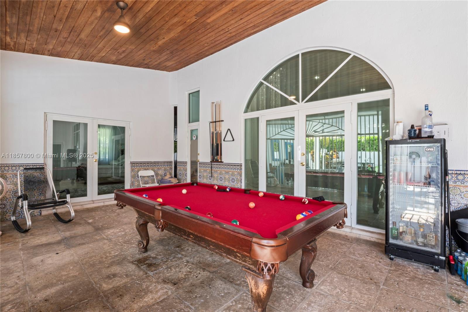 BEVERLY HILLS - Residential