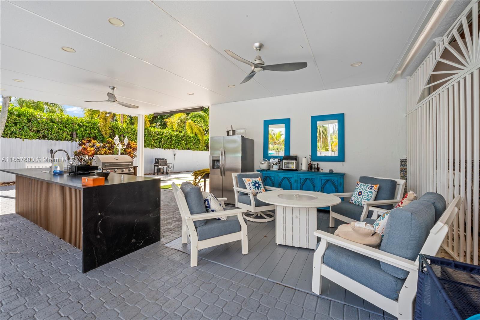 BEVERLY HILLS - Residential