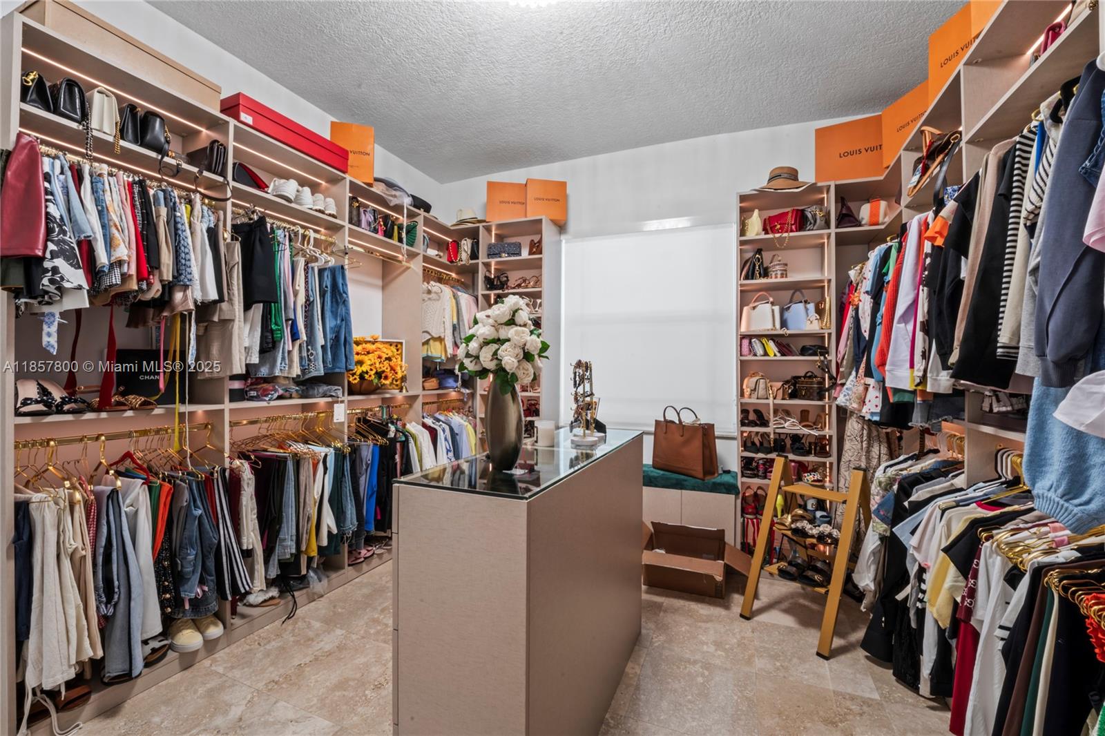 BEVERLY HILLS - Residential